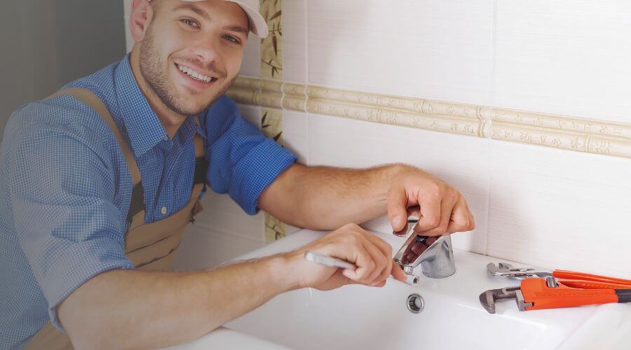 Expert burst pipe repair services in Chadwick, IL